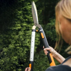 Fiskars SmartFit Teleskop Heckenschere 9 Fiskars SmartFit Teleskop Heckenschere -Fiskar Garten Geschaft 0920300643 SmartFit Teleskop Heckenschere HS86 6 107021