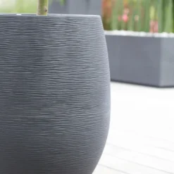 Pflanzgefäß Graphit Egg, Anthrazit, Wasserdicht, Robust -Fiskar Garten Geschaft 3210103698 Pflanzgefaess Graphit Egg anthrazit D50xH60cm 53Ltr 3 62074